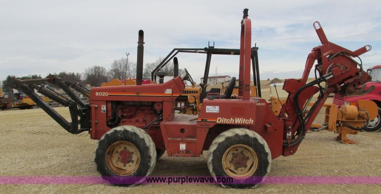 image for item I4026 Ditch Witch 8020JD vibratory plow