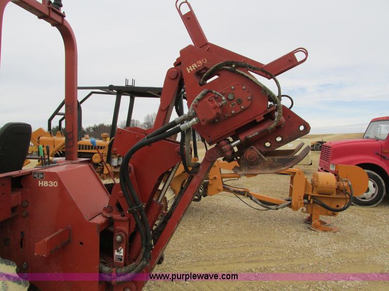 image for item I4026 Ditch Witch 8020JD vibratory plow