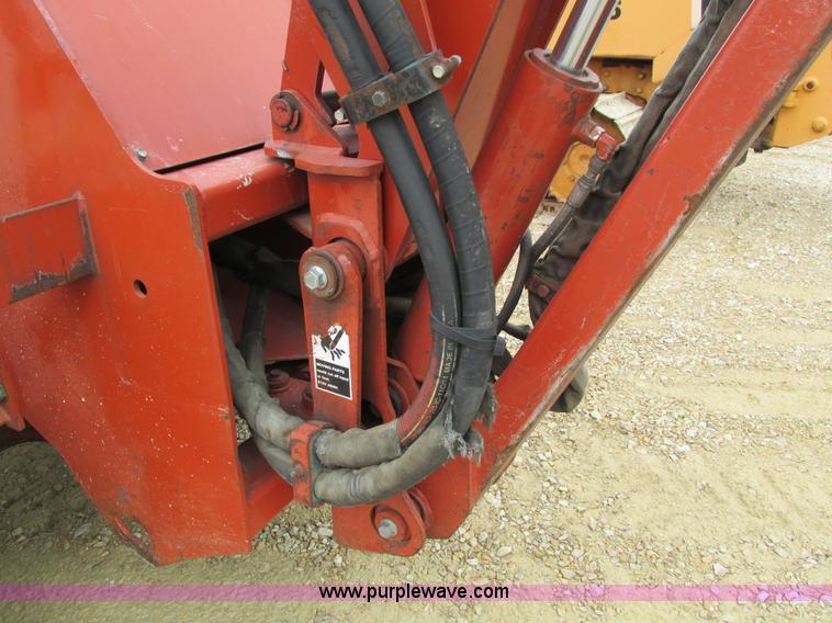 image for item I4026 Ditch Witch 8020JD vibratory plow