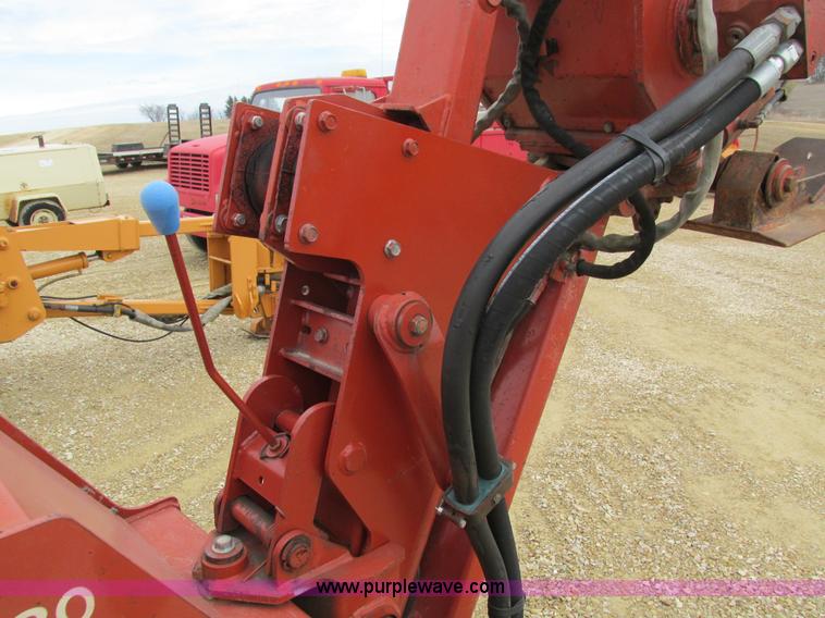 image for item I4026 Ditch Witch 8020JD vibratory plow