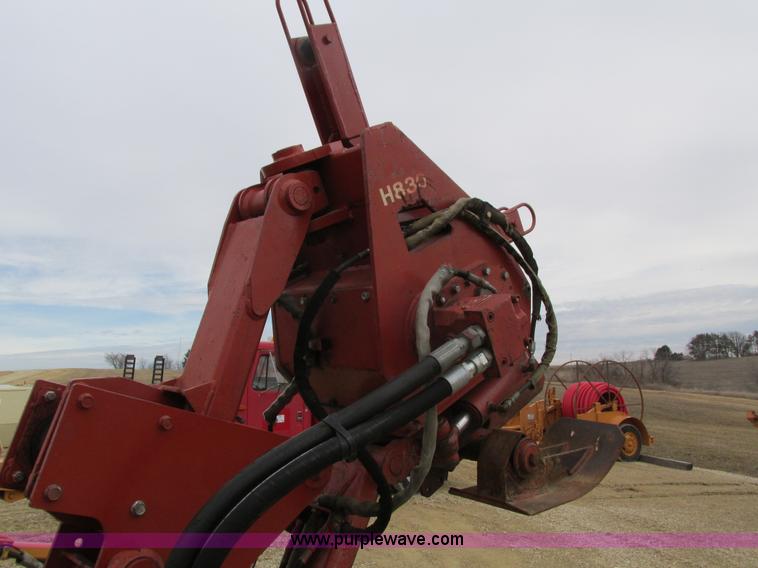 image for item I4026 Ditch Witch 8020JD vibratory plow
