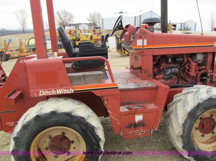 image for item I4026 Ditch Witch 8020JD vibratory plow