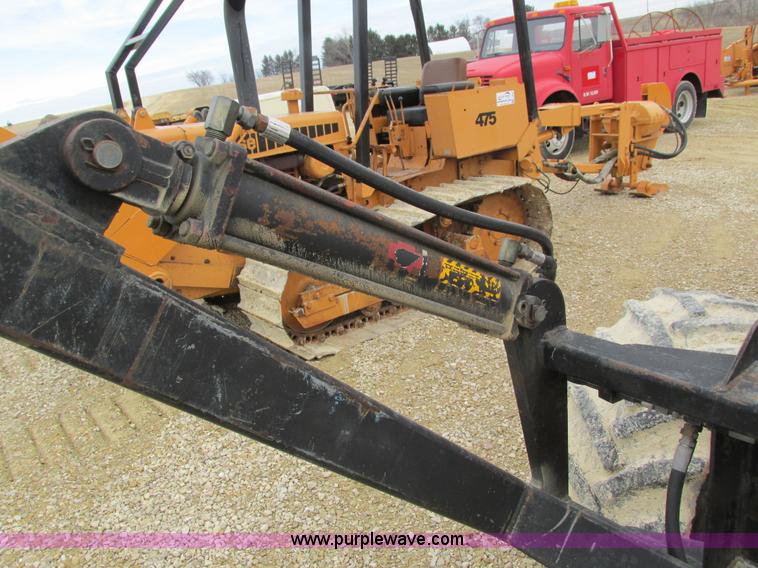 image for item I4026 Ditch Witch 8020JD vibratory plow