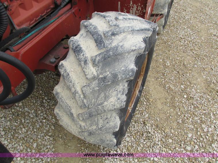 image for item I4026 Ditch Witch 8020JD vibratory plow