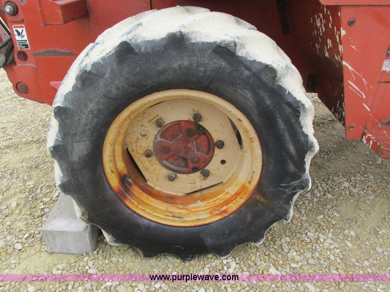 image for item I4026 Ditch Witch 8020JD vibratory plow