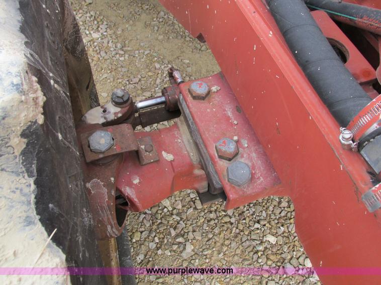 image for item I4026 Ditch Witch 8020JD vibratory plow