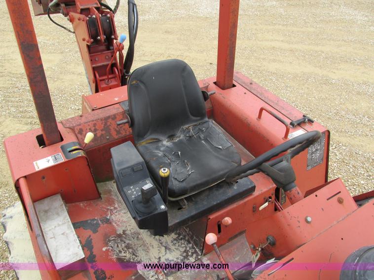 image for item I4026 Ditch Witch 8020JD vibratory plow