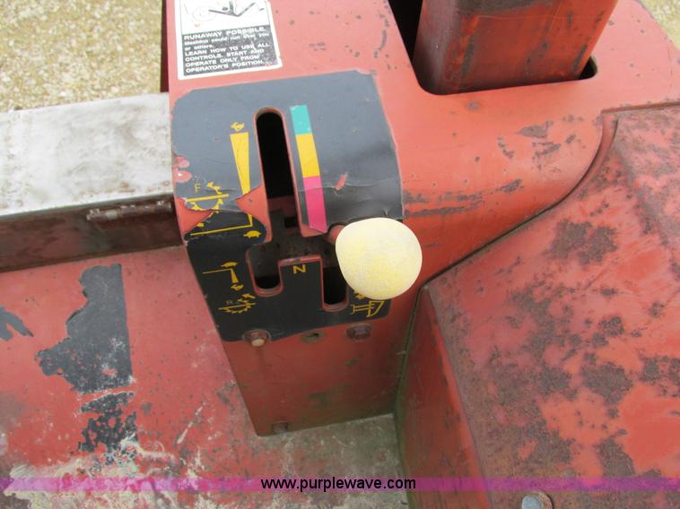 image for item I4026 Ditch Witch 8020JD vibratory plow