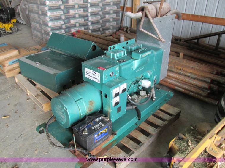 image for item I4031 Onan LTEU200-3/7929B generator