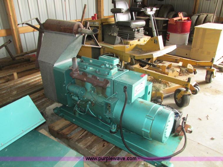 image for item I4031 Onan LTEU200-3/7929B generator