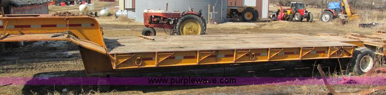 image for item I4033 1977 Fontaine LBTT-3-35BT equipment trailer