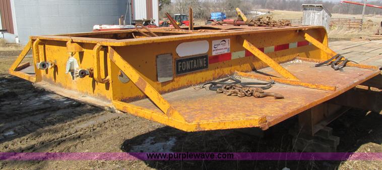 image for item I4033 1977 Fontaine LBTT-3-35BT equipment trailer