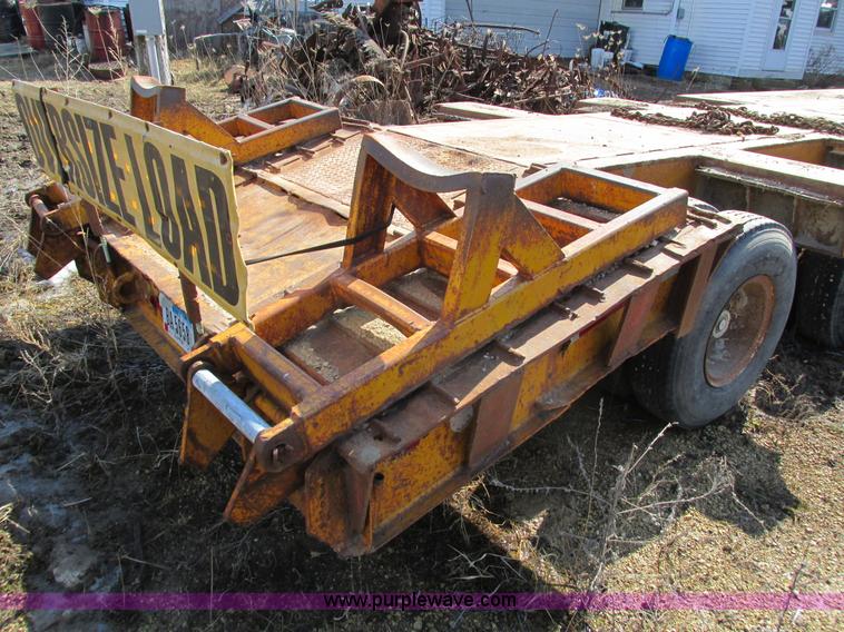 image for item I4033 1977 Fontaine LBTT-3-35BT equipment trailer