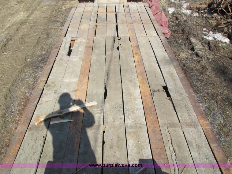 image for item I4033 1977 Fontaine LBTT-3-35BT equipment trailer