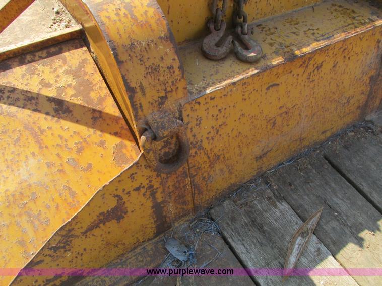 image for item I4033 1977 Fontaine LBTT-3-35BT equipment trailer