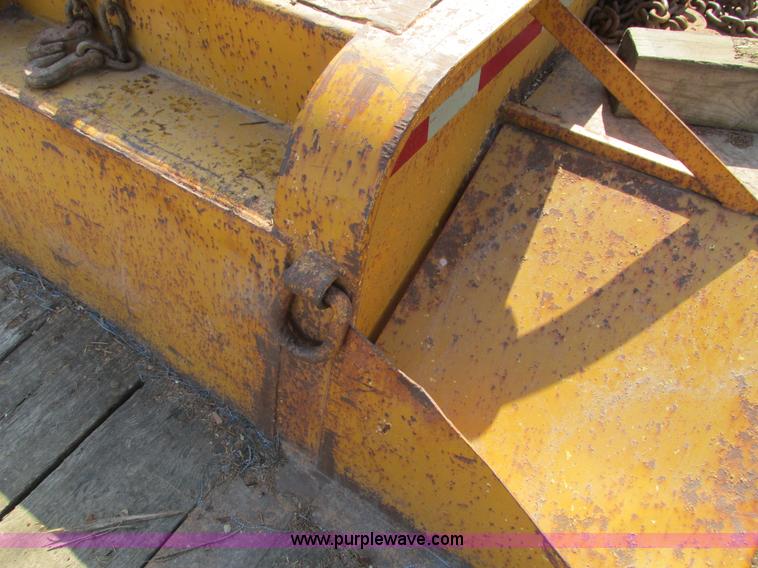 image for item I4033 1977 Fontaine LBTT-3-35BT equipment trailer