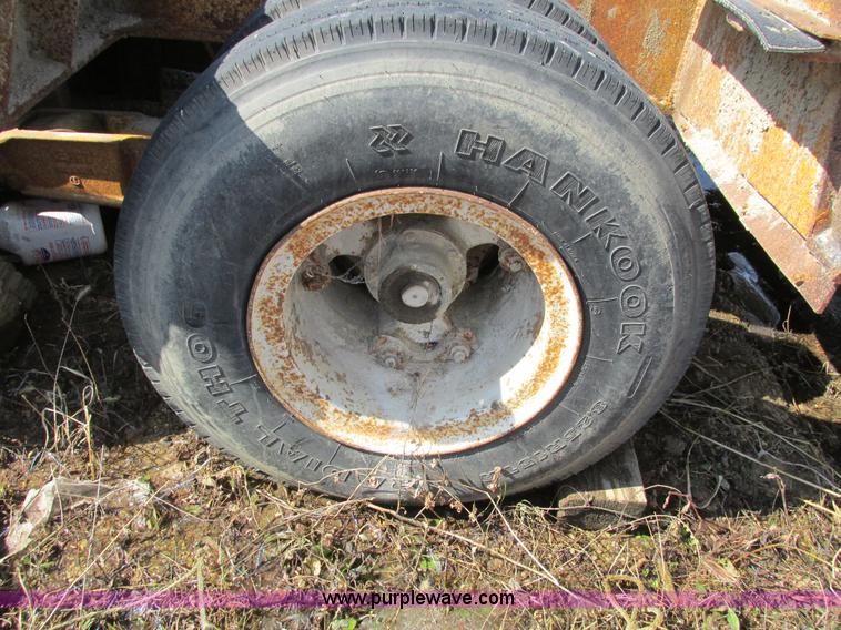 image for item I4033 1977 Fontaine LBTT-3-35BT equipment trailer