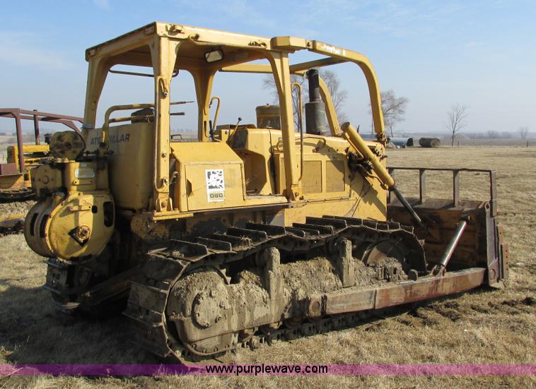image for item I4038 Caterpillar D6D dozer