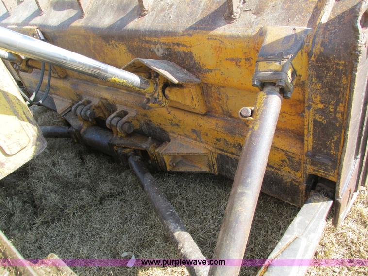 image for item I4038 Caterpillar D6D dozer