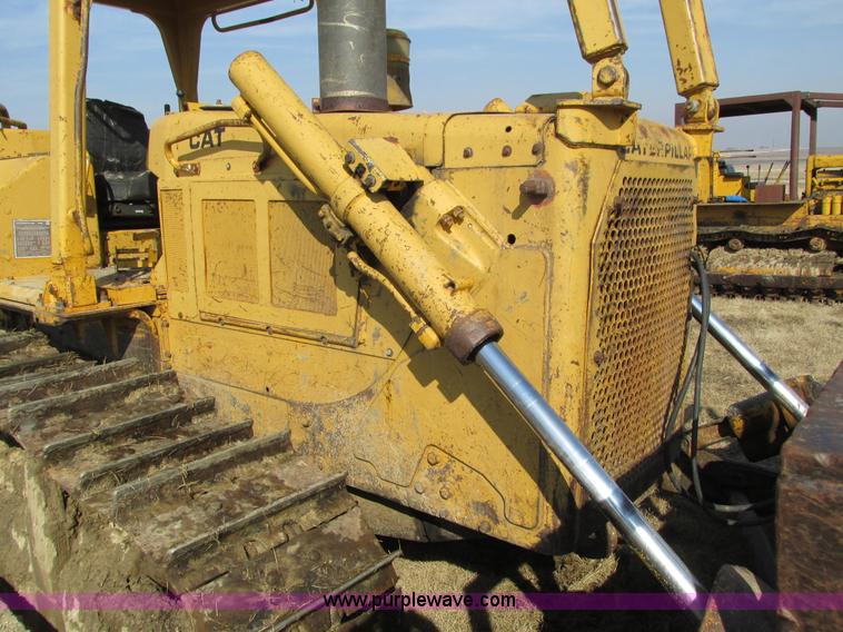 image for item I4038 Caterpillar D6D dozer