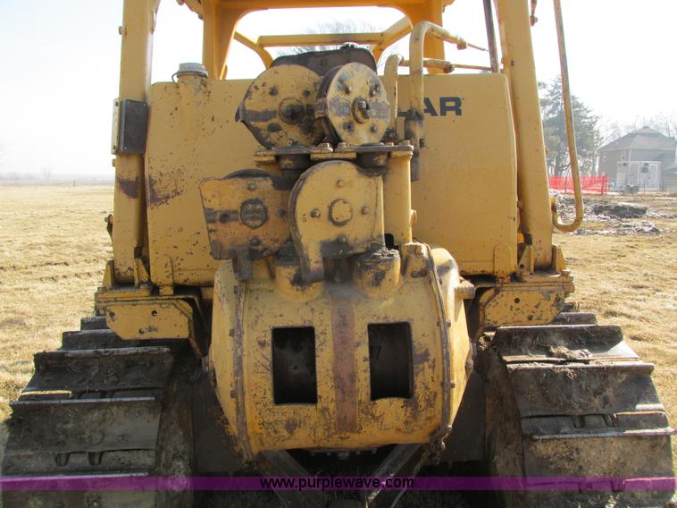 image for item I4038 Caterpillar D6D dozer