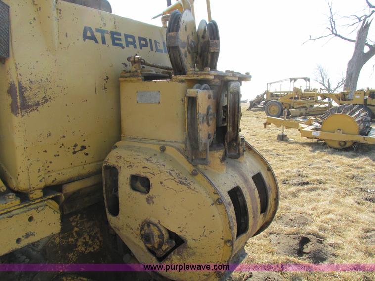 image for item I4038 Caterpillar D6D dozer