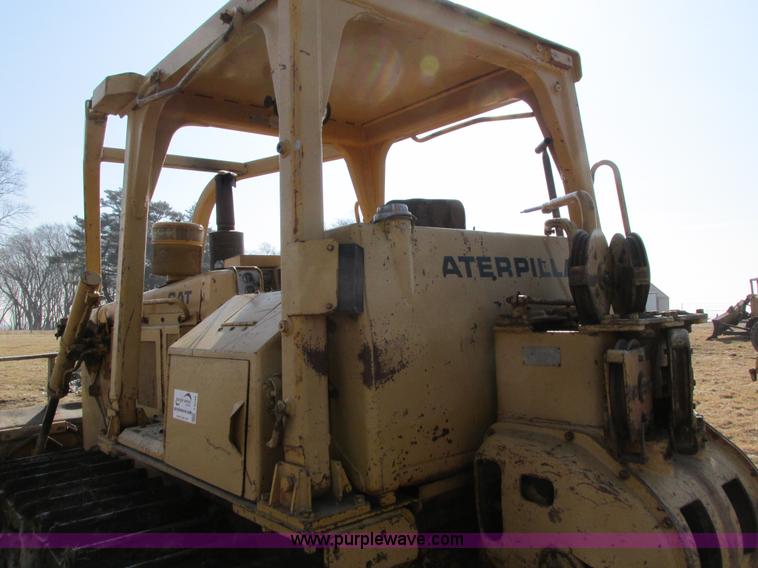 image for item I4038 Caterpillar D6D dozer