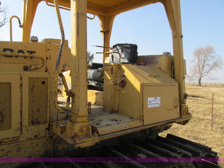 image for item I4038 Caterpillar D6D dozer