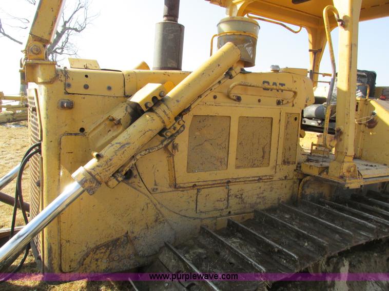 image for item I4038 Caterpillar D6D dozer