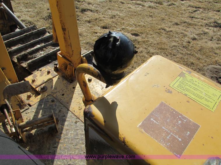 image for item I4038 Caterpillar D6D dozer