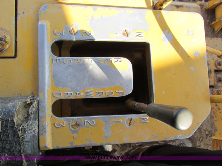 image for item I4038 Caterpillar D6D dozer