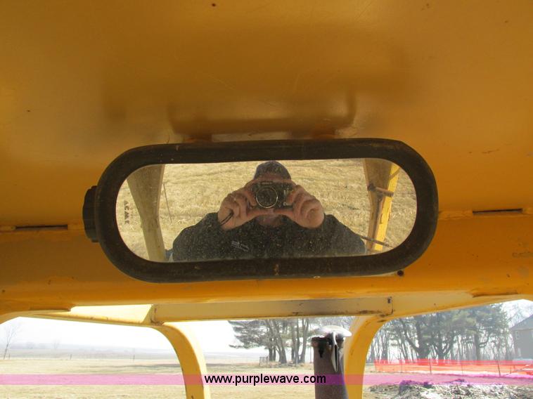 image for item I4038 Caterpillar D6D dozer