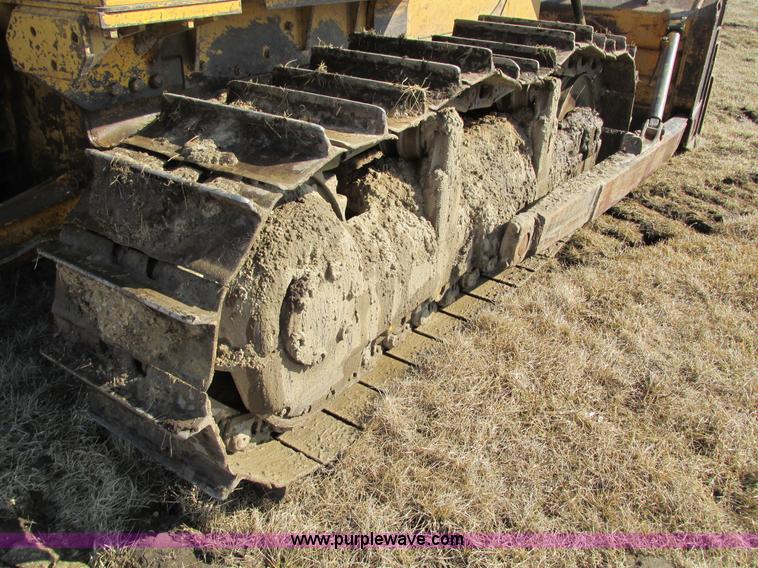 image for item I4038 Caterpillar D6D dozer