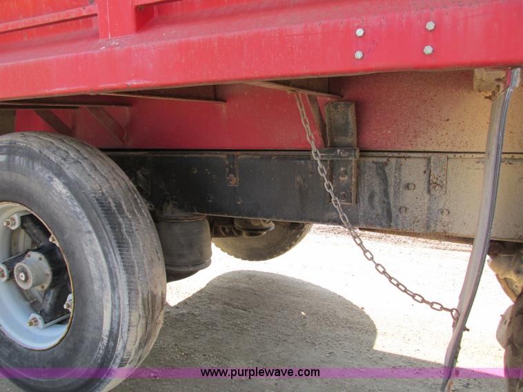 image for item I4042 1985 Ford L9000 dump truck