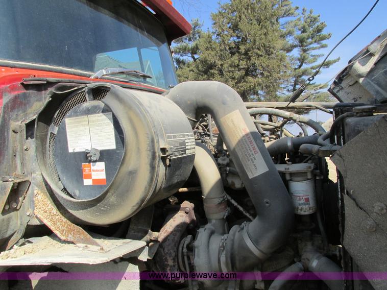 image for item I4042 1985 Ford L9000 dump truck