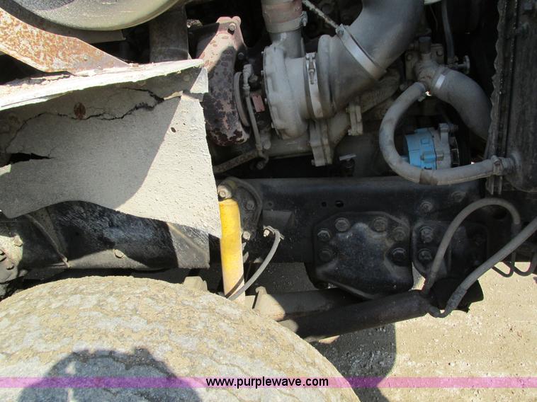 image for item I4042 1985 Ford L9000 dump truck