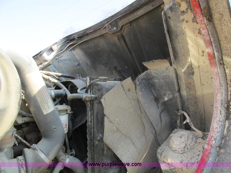 image for item I4042 1985 Ford L9000 dump truck