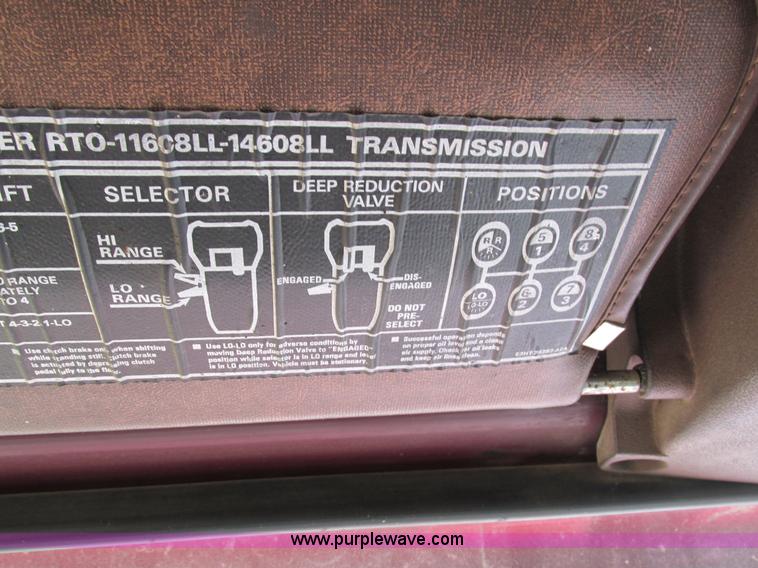 image for item I4042 1985 Ford L9000 dump truck