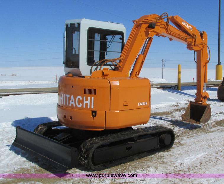 image for item I4047 1999 Hitachi EX40UR-2C compact excavator