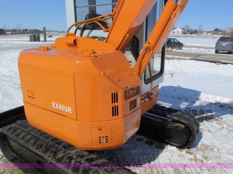 image for item I4047 1999 Hitachi EX40UR-2C compact excavator