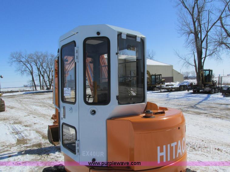 image for item I4047 1999 Hitachi EX40UR-2C compact excavator