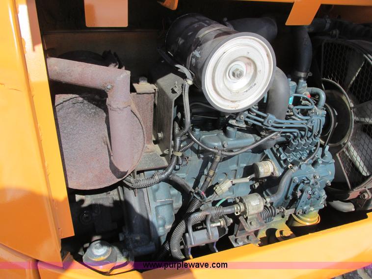 image for item I4047 1999 Hitachi EX40UR-2C compact excavator