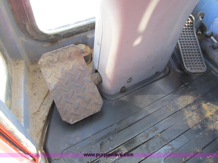 image for item I4047 1999 Hitachi EX40UR-2C compact excavator