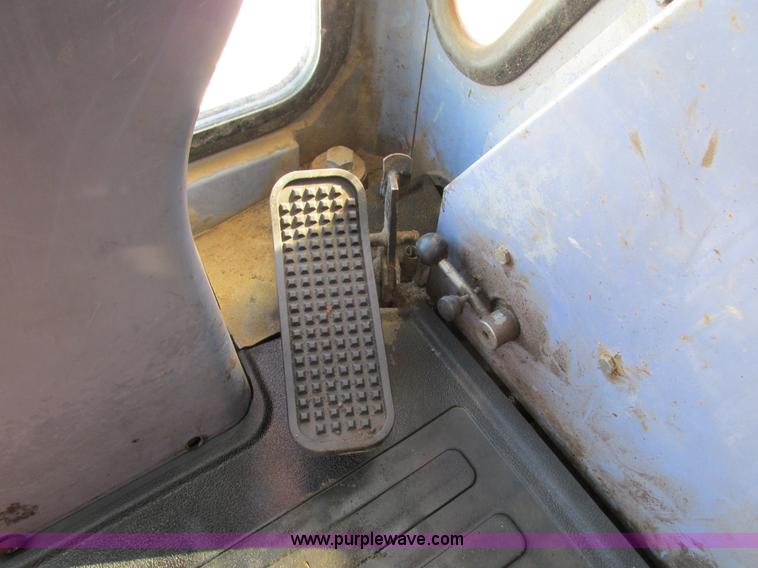 image for item I4047 1999 Hitachi EX40UR-2C compact excavator