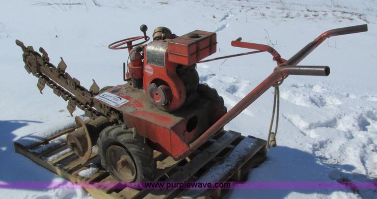 image for item I4048 Ditch Witch C4 trencher