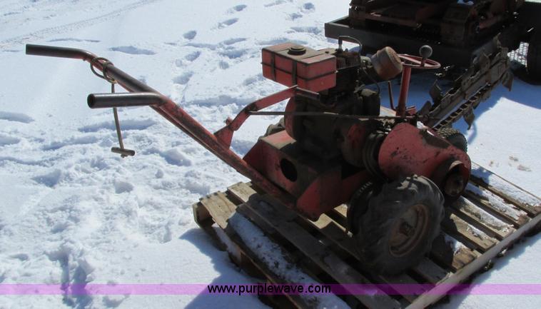 image for item I4048 Ditch Witch C4 trencher