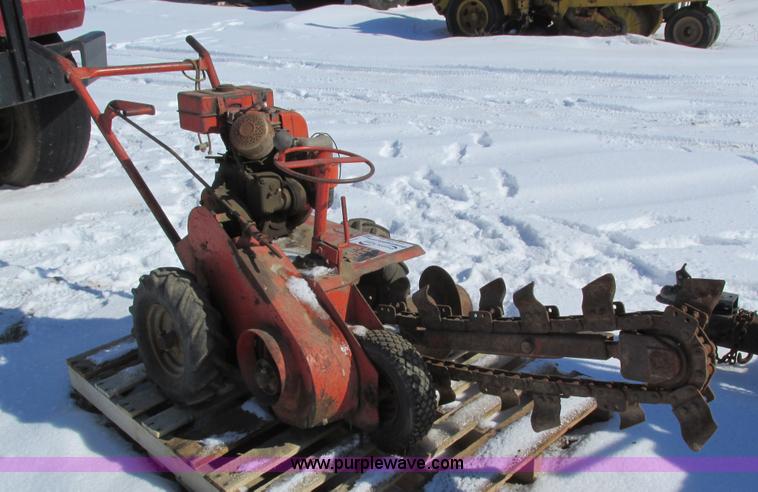 image for item I4048 Ditch Witch C4 trencher