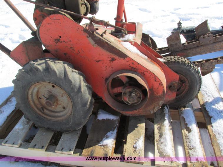 image for item I4048 Ditch Witch C4 trencher