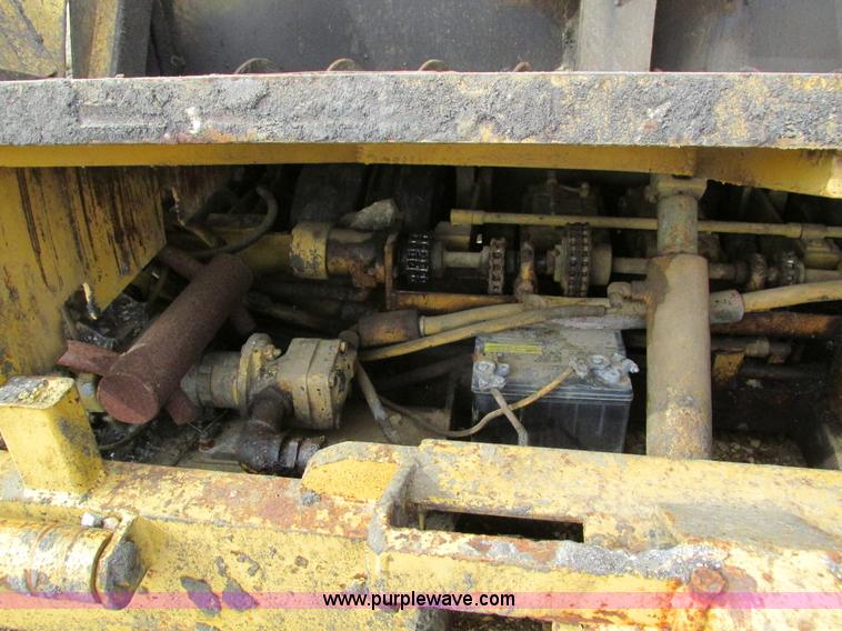 image for item I4049 Lee Boy paver