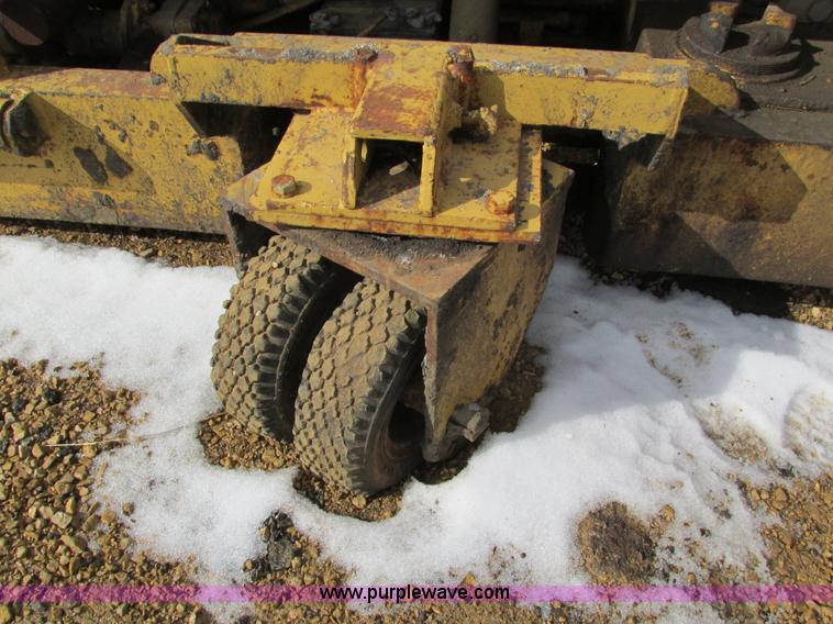 image for item I4049 Lee Boy paver